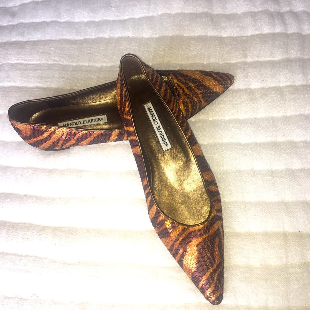 MANOLO BLAHNIK zebra animal Print Sequin Flats sz 9B